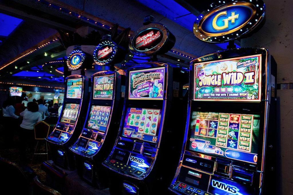 Online Casino Rules and also Percentages Explained
